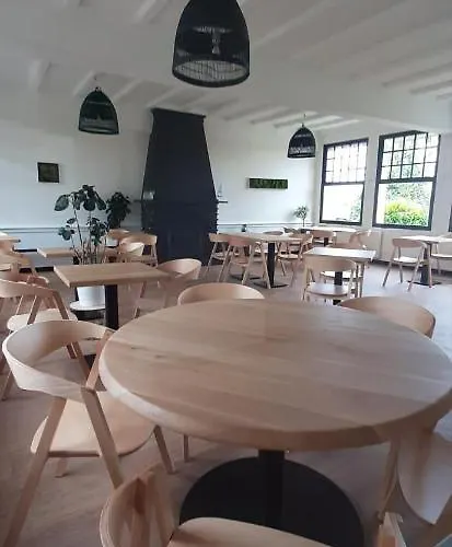 Logis Des Aulnettes ホテル 2*