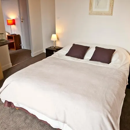 Logis Des Aulnettes 2*