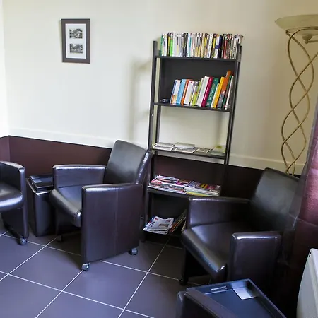 Hotel Logis Des Aulnettes Hérouville-Saint-Clair