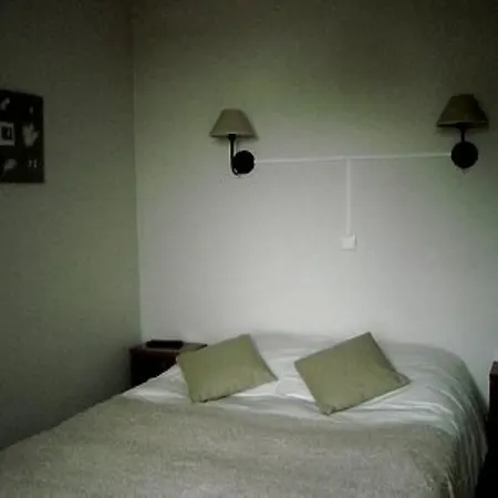 Logis Des Aulnettes 2*