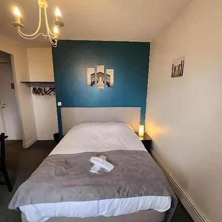 Logis Des Aulnettes Hotel