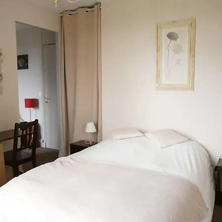 Ξενοδοχείο Logis Des Aulnettes 2*