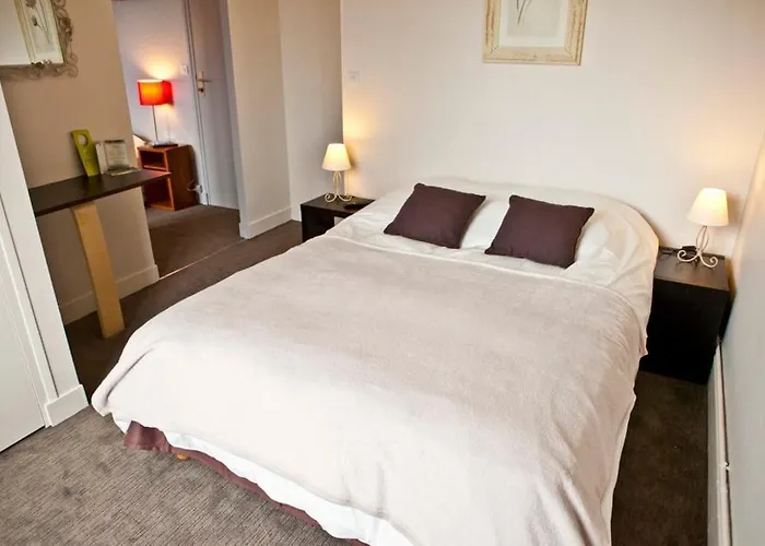 Logis Des Aulnettes 2*