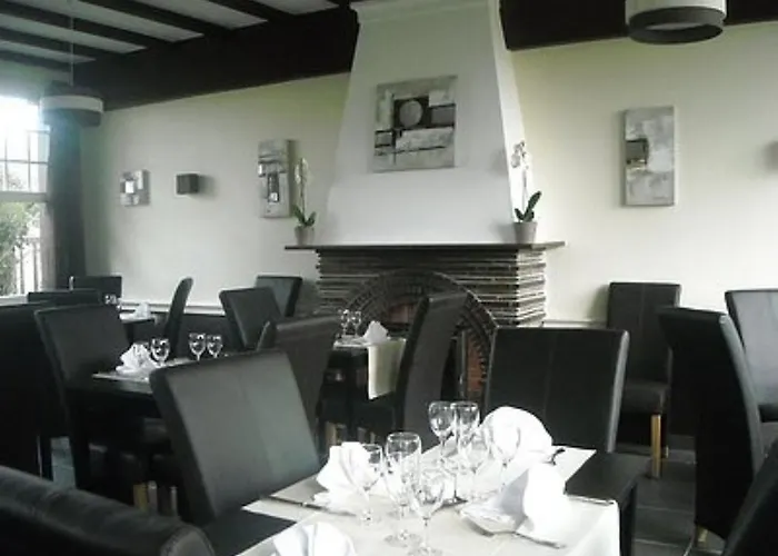 Logis Des Aulnettes Hotel