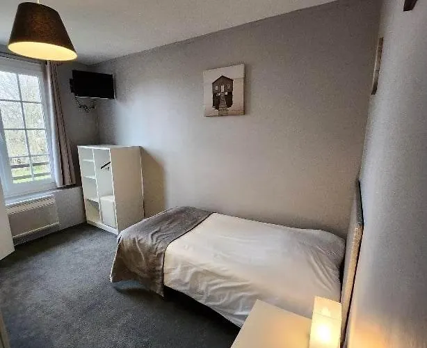 Hotel Logis Des Aulnettes 2*