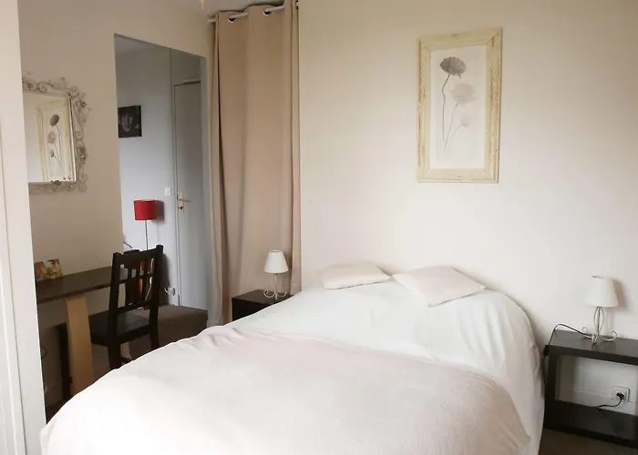 Hotel Logis Des Aulnettes 2*